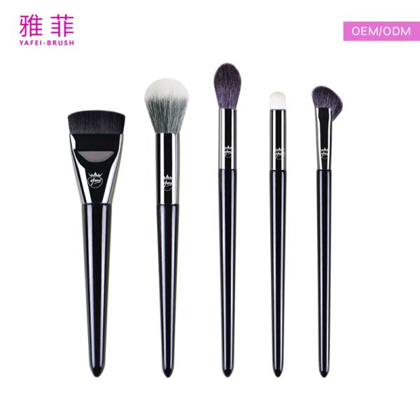 Medium Tongue-Shaped Classic Sable Hair Blending Brush, OEM/ODM Services Available-Product Code: 1