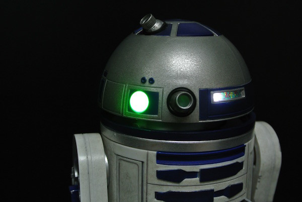 Complex Design R2D2 Disney Robot Action Figures With Special Technology