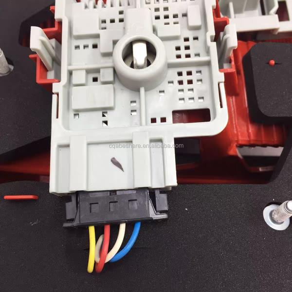 Lâmpada de cauda de fornecimento adequada para Mercedes Benz W204 C CLASS 2011-2013 2048205464 2049060503