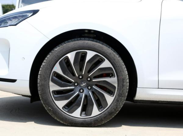Porte modèle 5 Seat de Mid Size SUV 5 de modèle d'AITO QJIE M5 2022 Rear Drive Standard