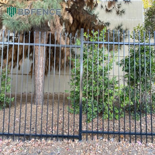 Black Powder Coated Metal Tubular Aluminum Fence Panels With Top Spear Pickets 30.000 Kg Single Gross Weight Fence Gates