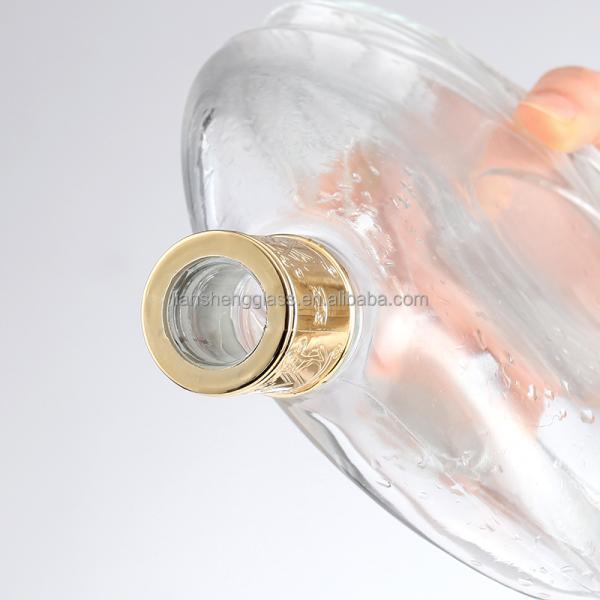 Botella de vidrio para estampado en caliente 200ml 375ml 500ml bebidas alcohólicas Vodka Gin