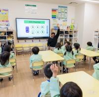 Fabrique en gros tableau blanc interactif infrarouge avec connexion HDMI USB Conception personnalisée Interactif affichage de panneau plat Smart Touch Board tableau blanc avec fonctionnalité d'intelligence artificielle Pour la réunion de conférence d'éducation