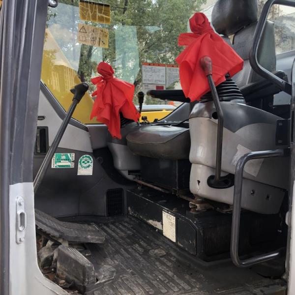 Experience Japan's Top-Notch with the Komatsu PC 78 Mini Excavator 1510 Working Hours