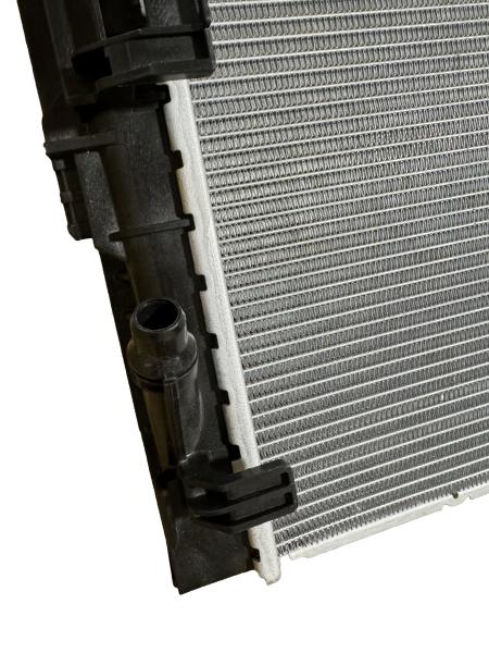 Aluminum Brazed Radiator Plastic Water Tank for BMW G30 G31 G32 G11 G12 Car Fitment BMW