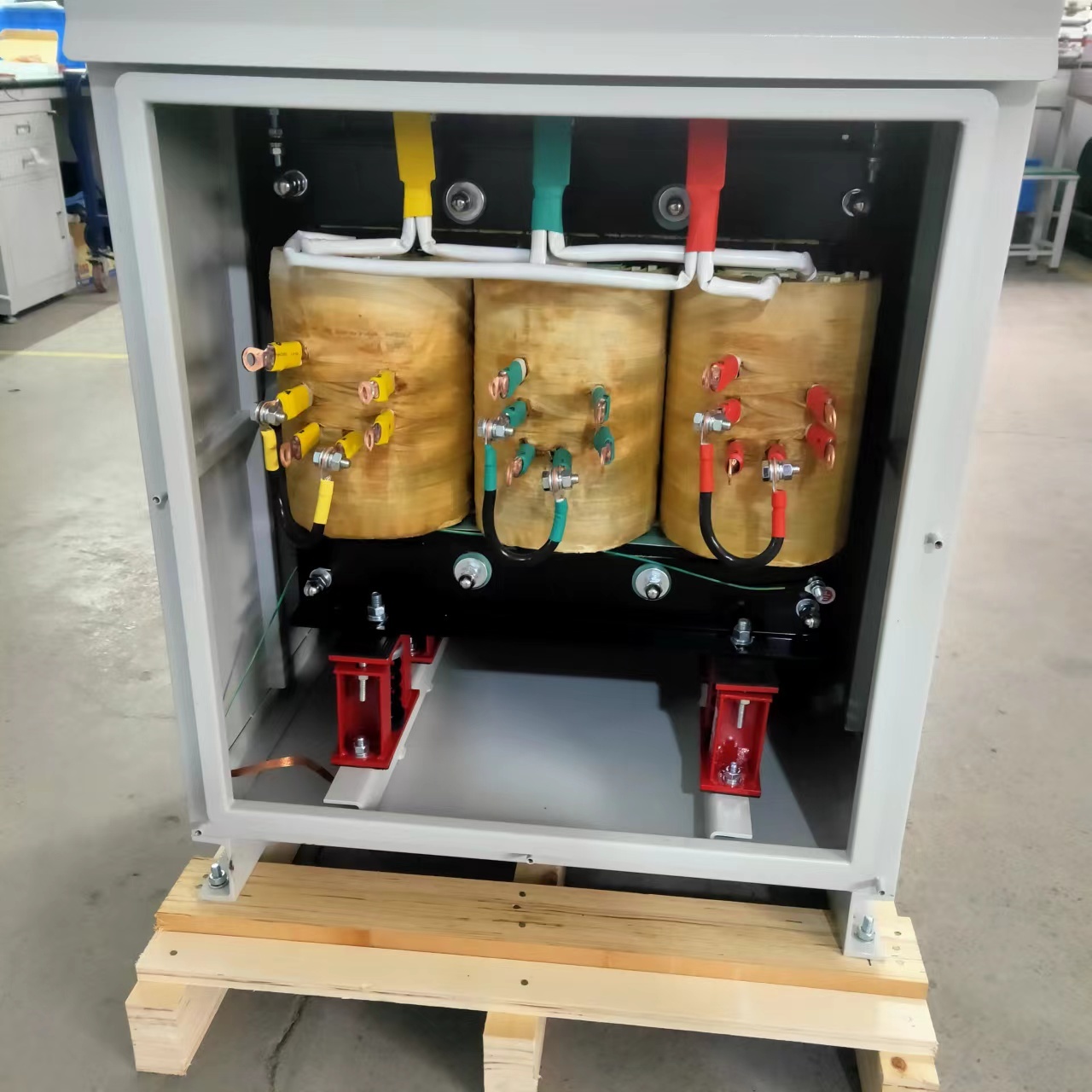 75kVA Three Phase VPI Dry Type Transformer 208V to 208Y/120V Class R Insulation NEMA 4X 304 Stainless Steel Enclosure DOE 2016 ANSI/IEEE Standards