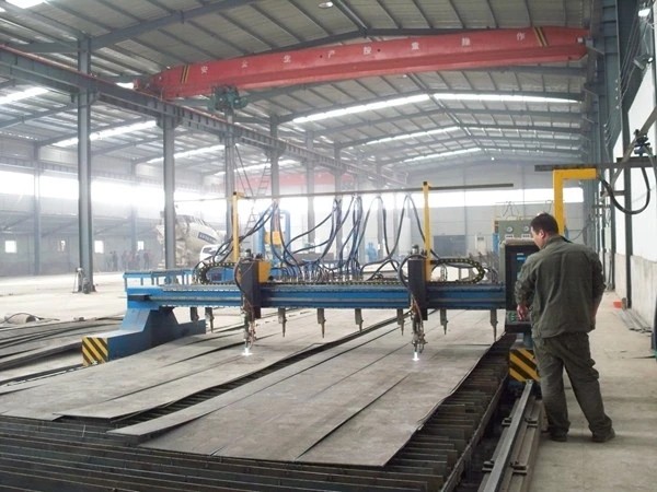 автомат для резки кислорода прокладки резца плазмы CNC 750mm/Min для металлической пластины луча h