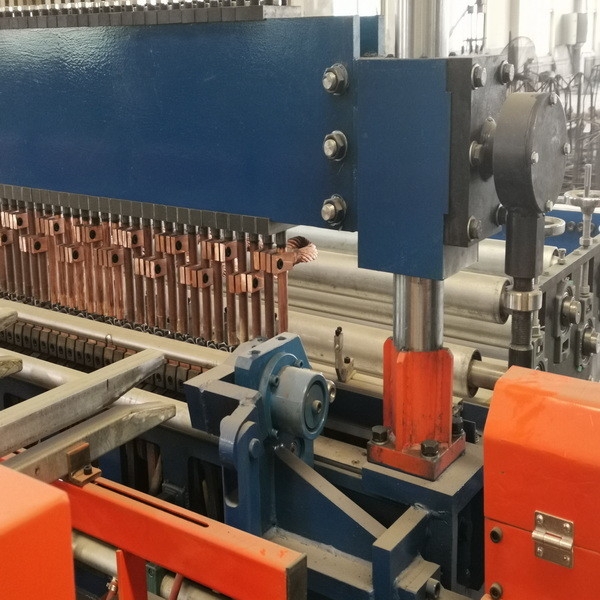 Servo Reinforcing CNC Welding Equipment , Wire Dia 3mm Steel Spot Welding Machine