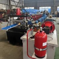 Panneau de panneau d'étagère de support de système de stockage en acier enduit de couleur de 100mm 200mm faisant la machine