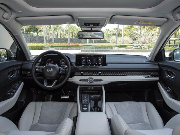Honda Accord 2023 E PHEV 2.0L PHEV Medium Size Sedan Cars 174Km/h