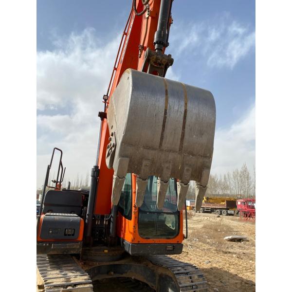 Doosan DH150 Excavator in Dubai 15000 KG Machine Weight Original Hydraulic Cylinder