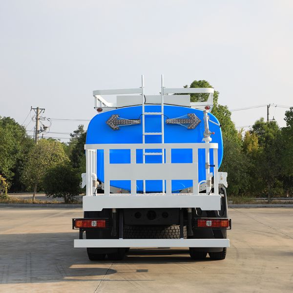 
SHACMAN X3000 6×4 Water Sprinkler Truck, 340PS Euro II, 35T GVW For Construction