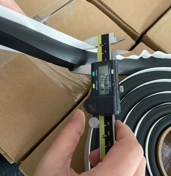 20x20 экструдерная резиновая бутиловая мастика для кровельных конструкций OEM