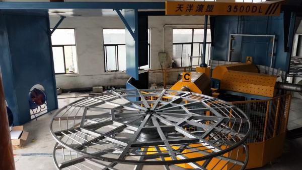 Producing Automotive Fuel Tanks Rotomolding Machine Fully Automatic Controlled By PLC