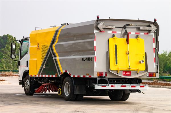 Isuzu KV100 115hp Eu 5 caminhão de varredura de estradas de alta pressão para redução de poeira