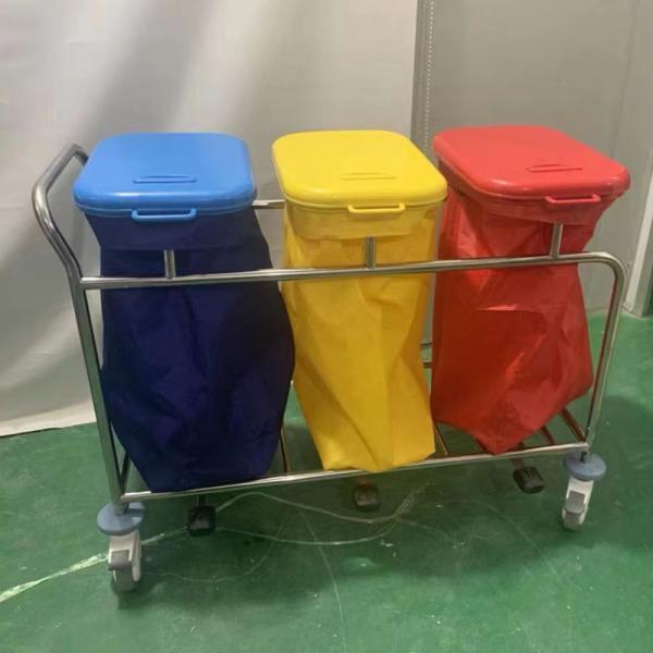 Camión móvil de desechos médicos de 3 contenedores con marco de acero inoxidable para atención al paciente del hospital