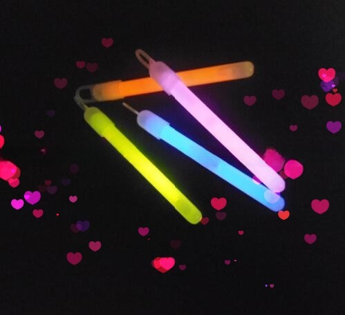 PE/plastic Halloween Party Favor 4 Inch Chemical Glow Stick for Festival Decoration