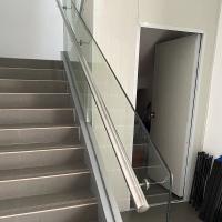 Balustrade de verre de poignée personnalisée de 900 mm / 1100 mm avec une épaisseur de verre de 8 mm - 17,5 mm