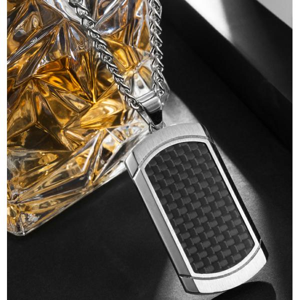 Collar de colgante cuadrado de acero inoxidable para hombres Collar de cruz cristiana con fibra de carbono