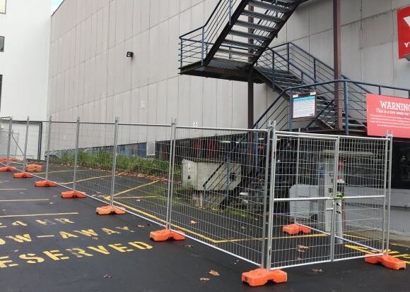 Mobile Metal 4.0mm Temporary Steel Fencing Hot Dipped Galvanized With Base