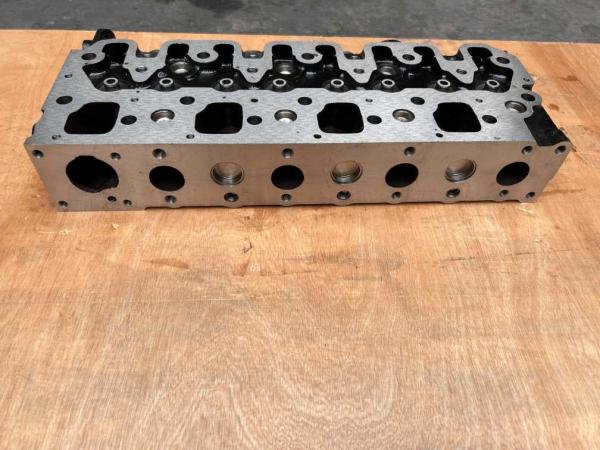 111017930 Perkins Cylinder Head Model 404c Material Casting Cylinder Head