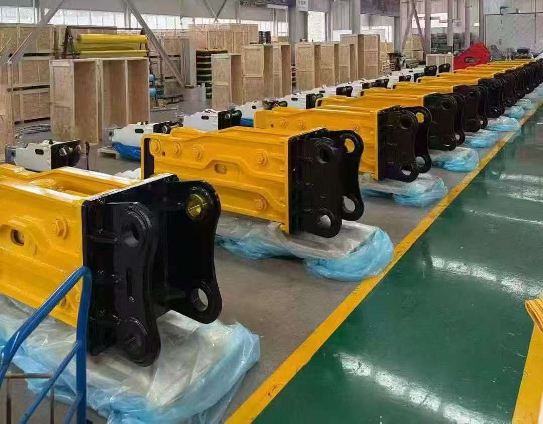 Soosan SB130 Hydraulic Breaker Cylinder Assembly with Accumulator, Premium OEM-Grade Heavy Duty Main Cylinder for Excavator Rock Hammer