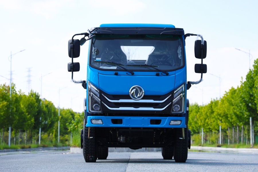4×2 Flat‑Head Heavy‑Duty Truck Chassis For Export Modification