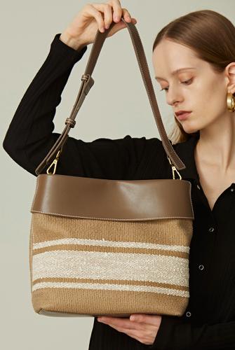 OEM PU Leather Shoulder Bag 28cm 12cm Single Shoulder Messenger Bag