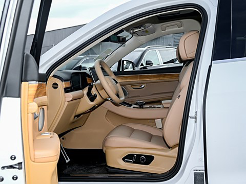 AITO Wenjie M5 EV Range Extended RWD Retail Ride-On Electrical EV Automobile Passenger Car