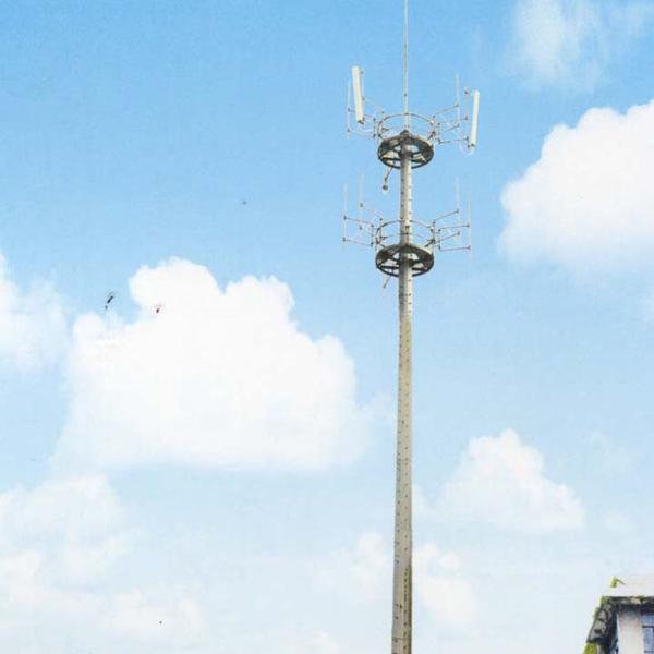 Plataformas de escalada exteriores do degrau dois das torres Monopole da telecomunicação