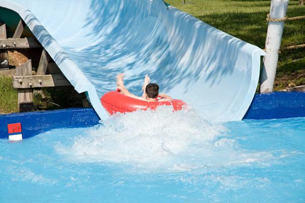 Steel Frame Kids Water Playground , Water Play Equipment Water Fountain