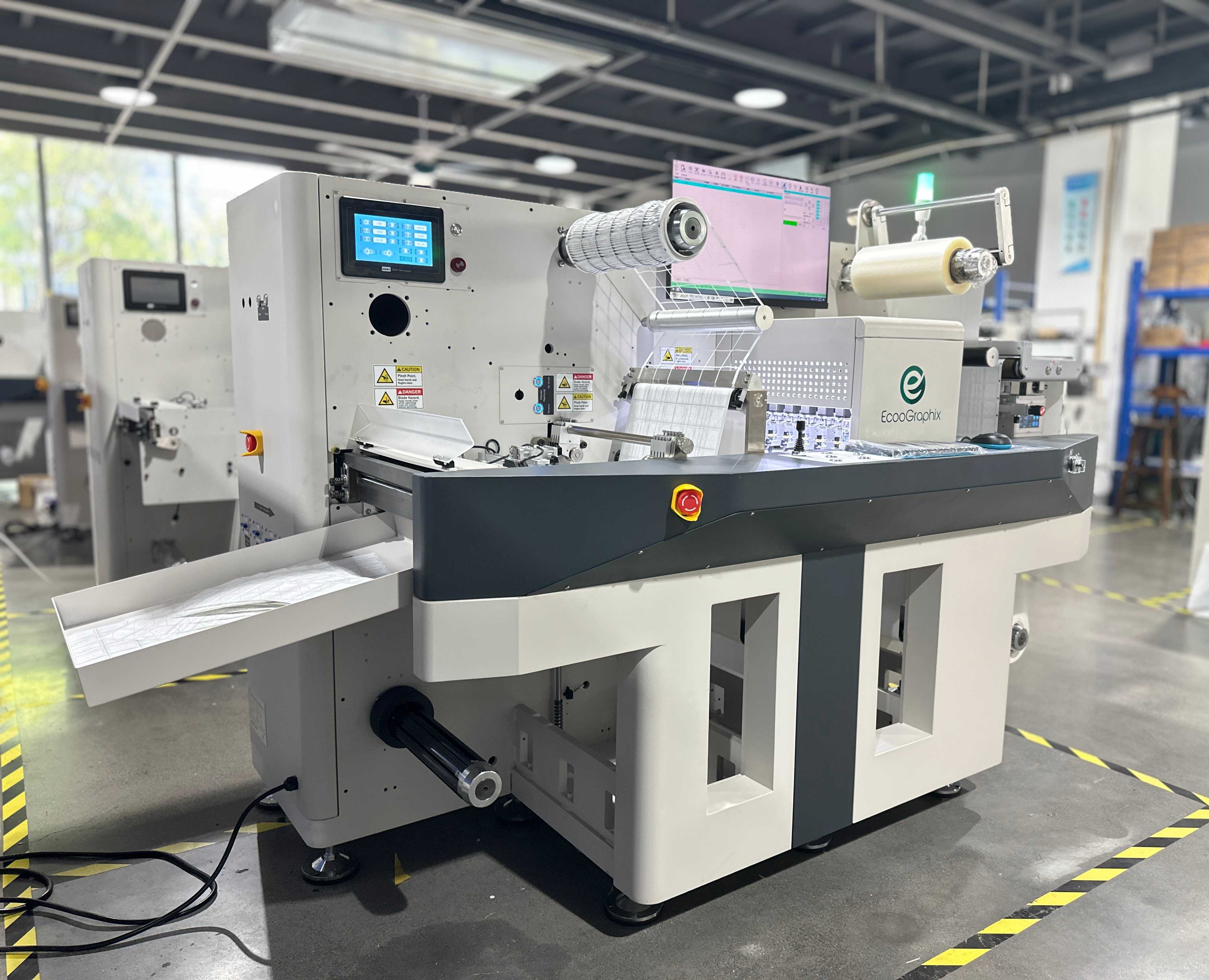 330mm Digital Roll Label Motor Blade Die Cutting Machine