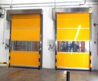 El acero inoxidable 304 de alta velocidad rueda para arriba capacidad de la resistencia del viento de la puerta