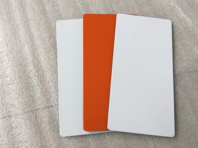 O branco/sinal de alumínio exterior da tira almofada a espessura de 4mm com resistência de fogo