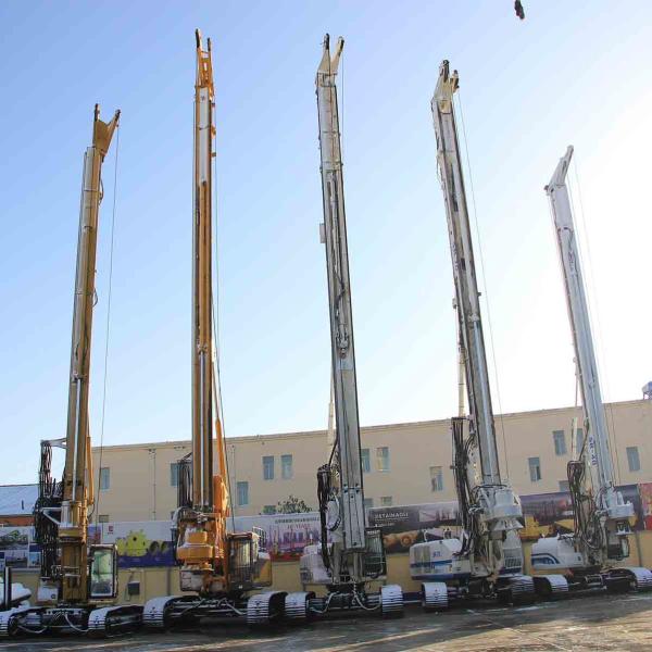 Приведенная используемая роторная машина Soilmec SR518 буровой установки для пробуренной конструкции кучи