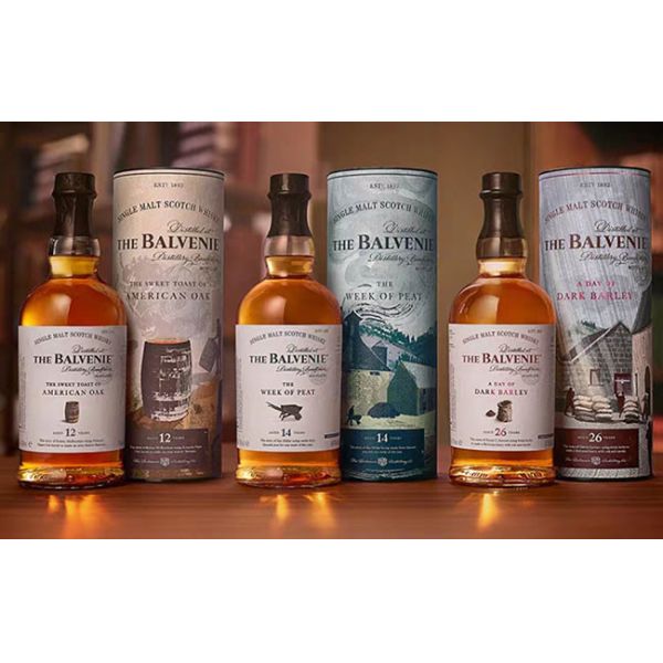 Waterproof Embossed Whiskey Wine Bottle Sticker Printing