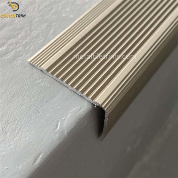L Shape Stair Nosing Tile Trim Matt Champagne Color For Decoration