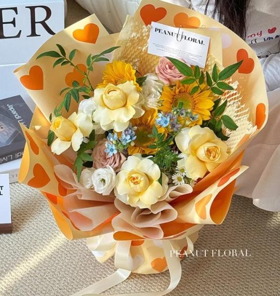 2024 Nouveauté en vente à chaud Impression de cœur de haute qualité Colorier Floriste étanche Bouquet papier d'emballage en gros