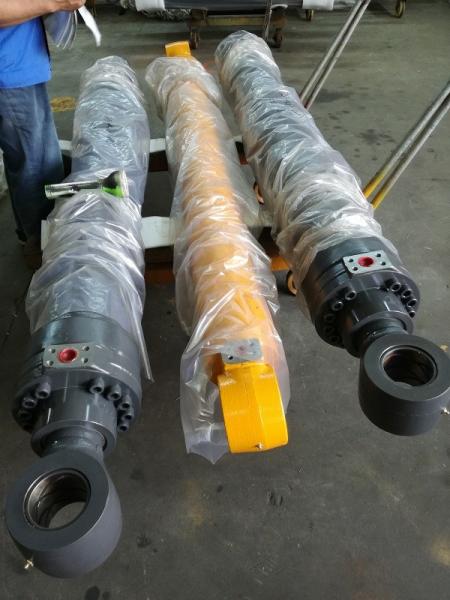 scarifier  hydraulic cylinder rod