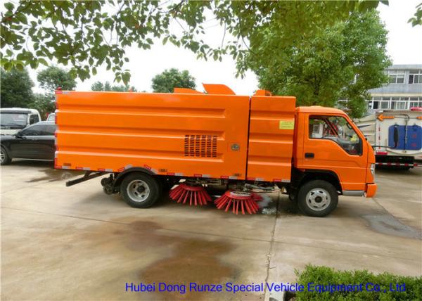 FORLAND Vacuum Broom Road Sweeper Truck / Small Mobile Street Sweeper