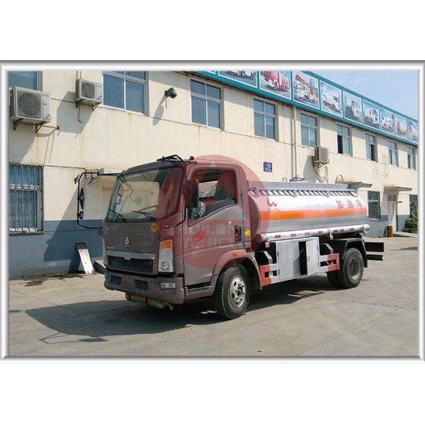 Light Chassis Fuel Oil Truck , Heacy Duty Fuel Transport Trucks  Single Cabin