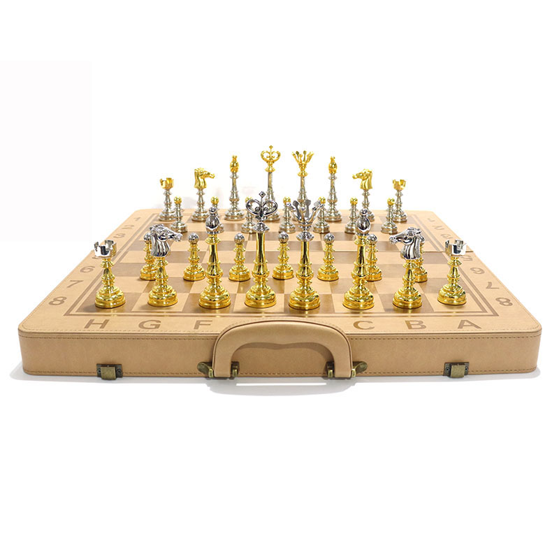 Luxury Zinc Alloy Chess Set with Foldable Wooden Board and Customized Logo for Adults and Children