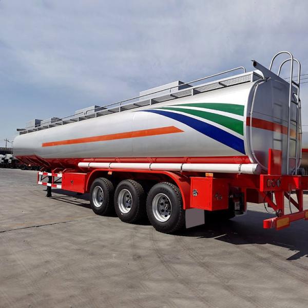 Semi-remorque à suspension mécanique de 45000L avec axe d'origine à 3 essieux et pneus 12R20 pour le transport de pétrole brut