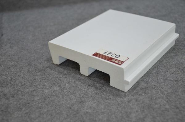 O peitoril moldando da guarnição branca plástica do PVC da porta da janela do vinil perfila Eco amigável