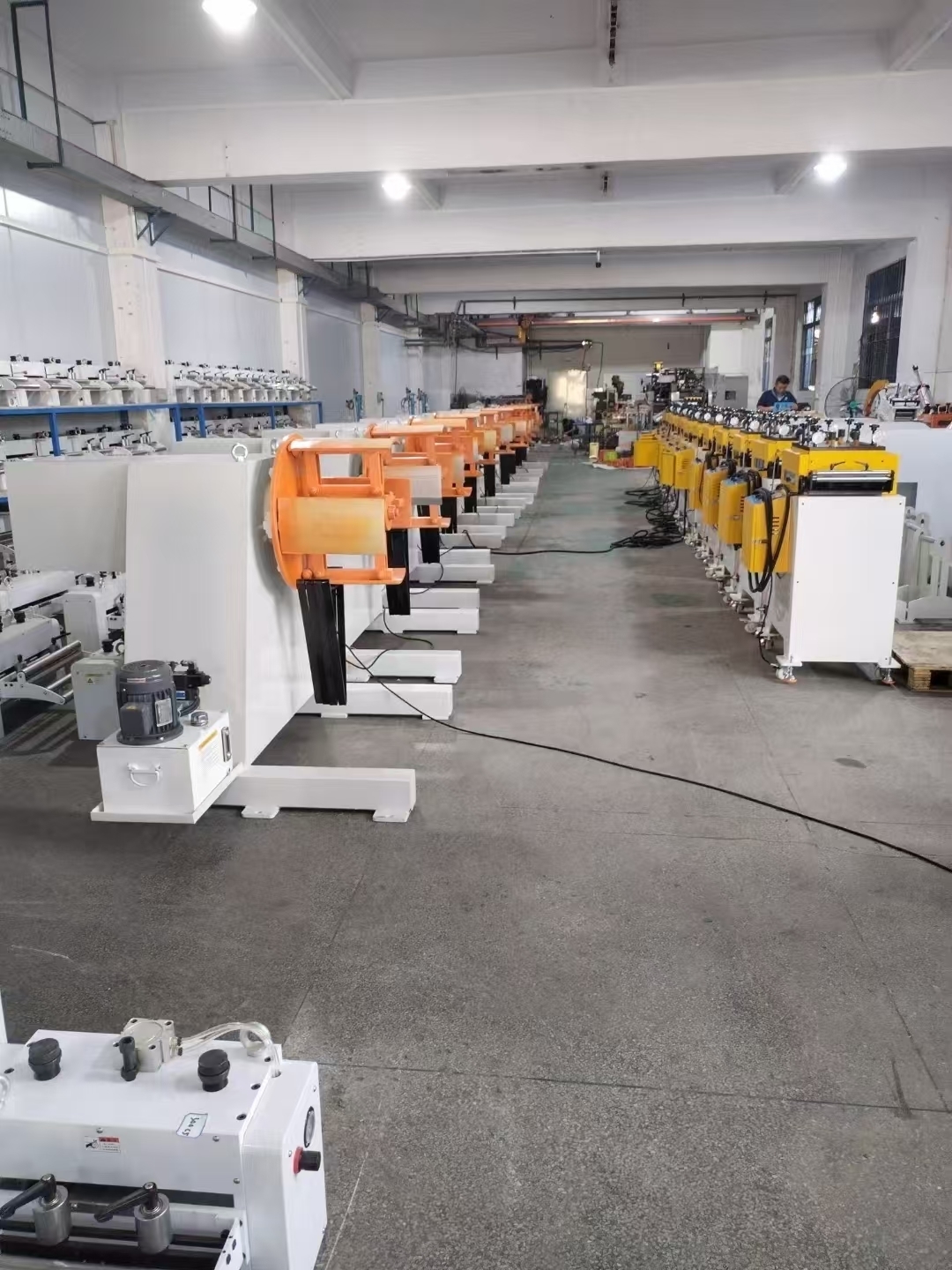 Automatic Metal Coil Decoiler Uncoiler Machine For Punching Machine Line