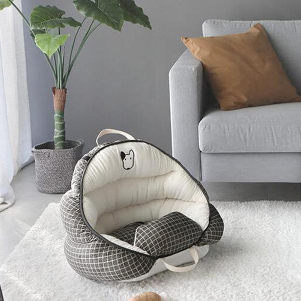 Luxury Dog Bed Cushion Pp Cotton Filled Carrier Portable Dog Car Safety Seat Bed