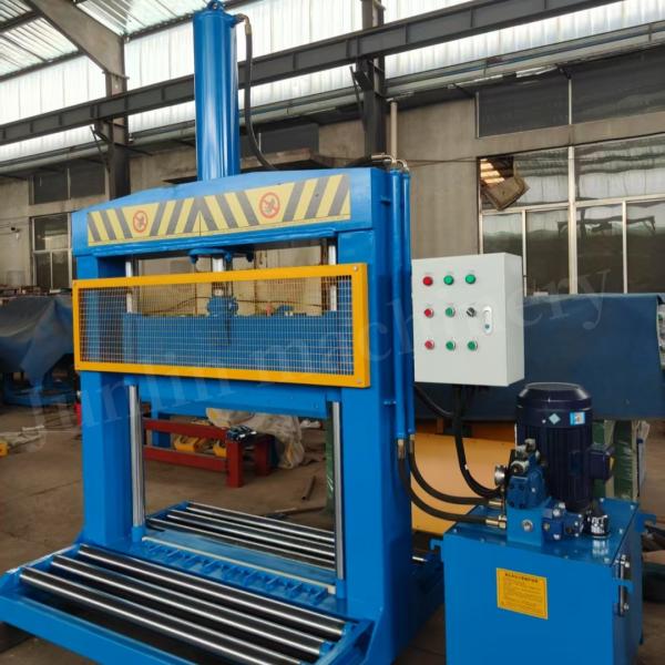 XQL-160 Machine de découpe hydraulique de balles de caoutchouc 7,5 kW contrôlée par automate