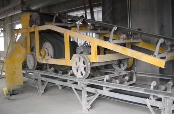 High Efficiency Belt Conveyor Accessories Traveling Tripper Versatile Discharge System
