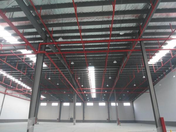 Hangar prefabricado de acero con carga de viento de 200 Km/h para almacén