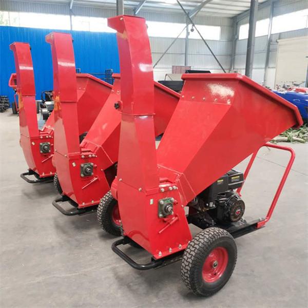 Hydraulic Feed PTO Wood Chipper Machines 8.5ft 7cm High Crushing Efficiency